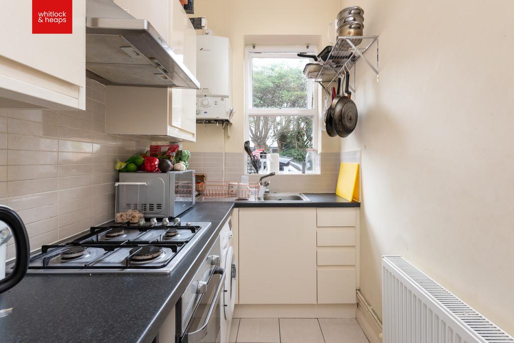 Flat 1, 35 Bigwood Avenue-0008