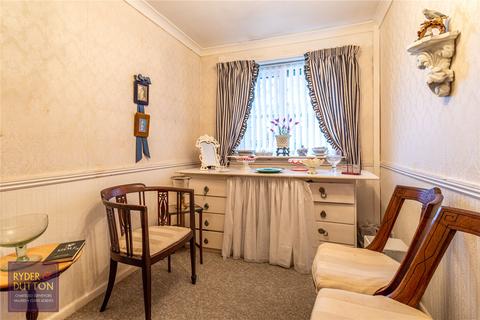 36 Duchess Park Close, Shaw, Oldham, OL2 7YN