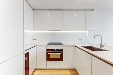 Studio to rent, Marsh Wall, London E14