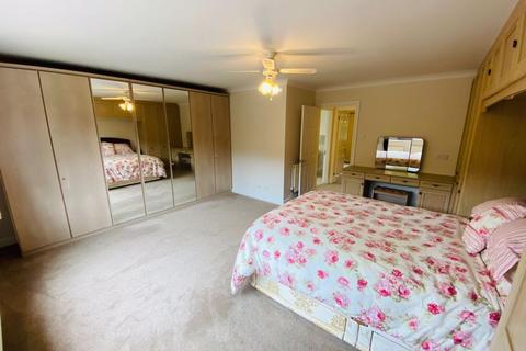 1 Ashmere Drive, Pont Nedd Fechan, Neath, SA11 5NX