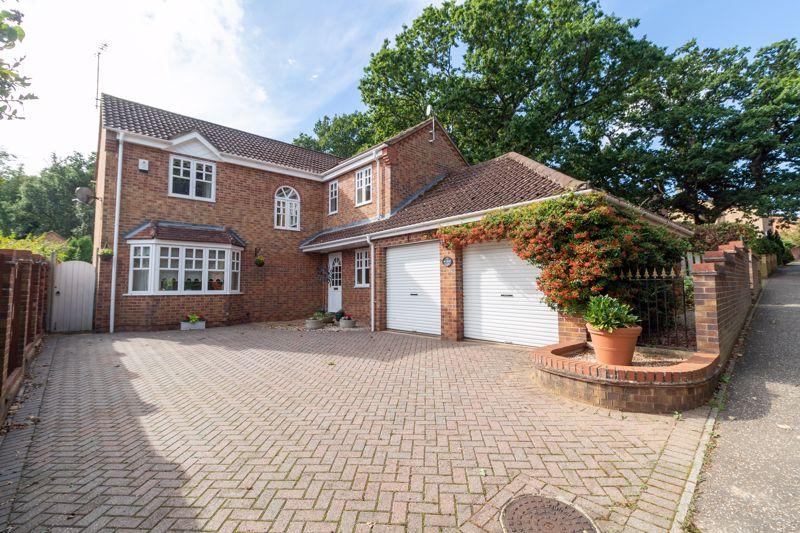 Shakespeare Way, Taverham, Norwich 4 bed detached house £425,000