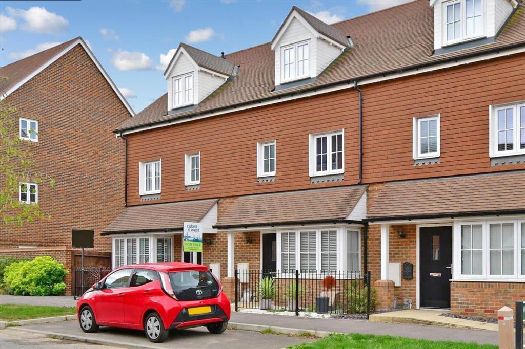 ber Street, Horley, Surrey 4 bed townhouse £475,000