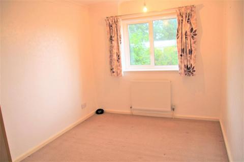 3 bedroom terraced house to rent, Highfield  Avenue, Orpington, Kent, BR6 6LE