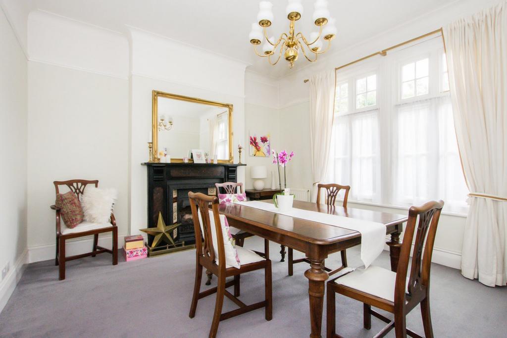 Crescent Road, Sidcup, DA15 4 bed detached house for sale £1,250,000