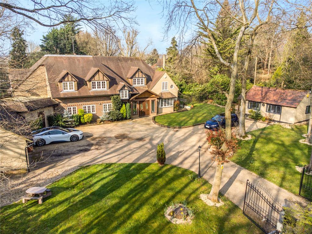 Sarratt Lane, Loudwater, Rickmansworth, Hertfordshire, WD3 5 bed
