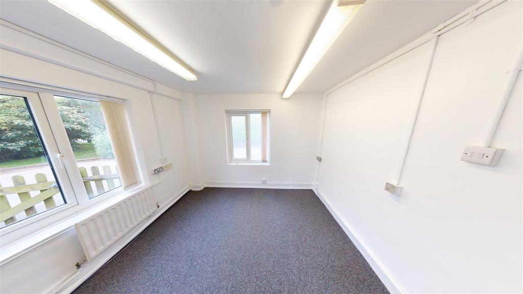 Brogdale Road, Ospringe, Faversham Office £500 pcm (£115 pw)