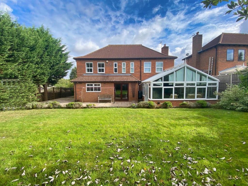 Tatling Grove Walnut Tree Milton Keynes 6 Bed Detached House 750 000 tatling-grove-walnut-tree-milton-keynes-6-bed-detached-house-750-000