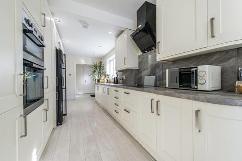 15 Chichester Road, Greenhithe, DA9 9JT