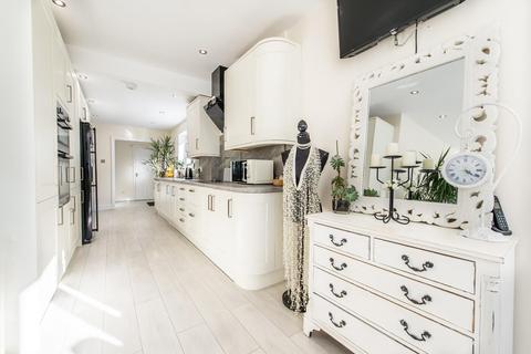 15 Chichester Road, Greenhithe, DA9 9JT