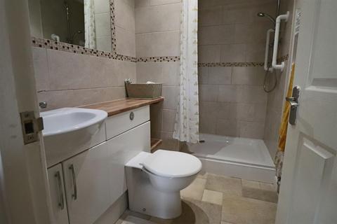 21 Conrad Close, Lowestoft, NR33 8QA