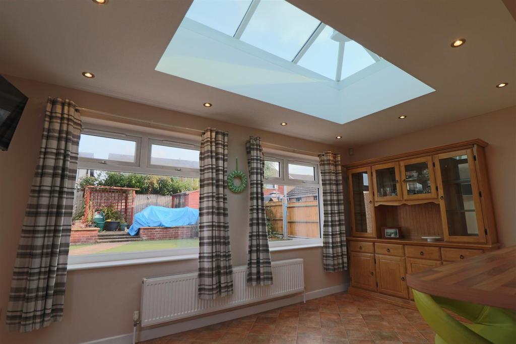 Superb extended kitchen/diner family room