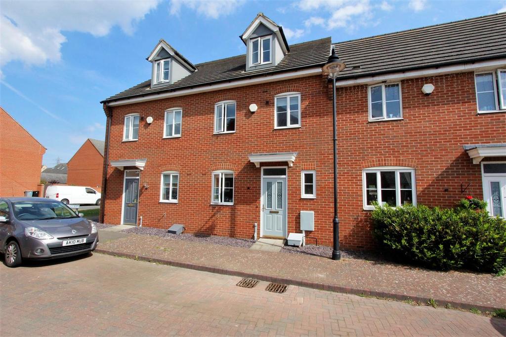 Water Lily Way, Bourne 3 bed townhouse £210,000