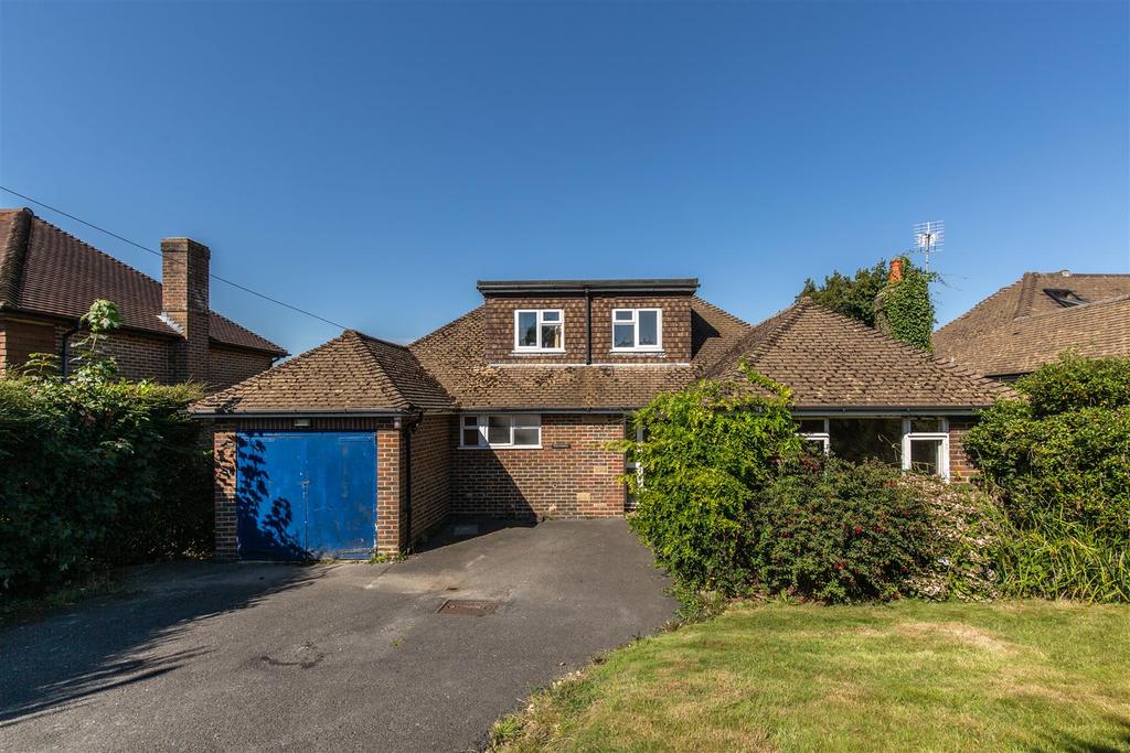 Hailsham Road, Heathfield 4 bed detached house £410,000