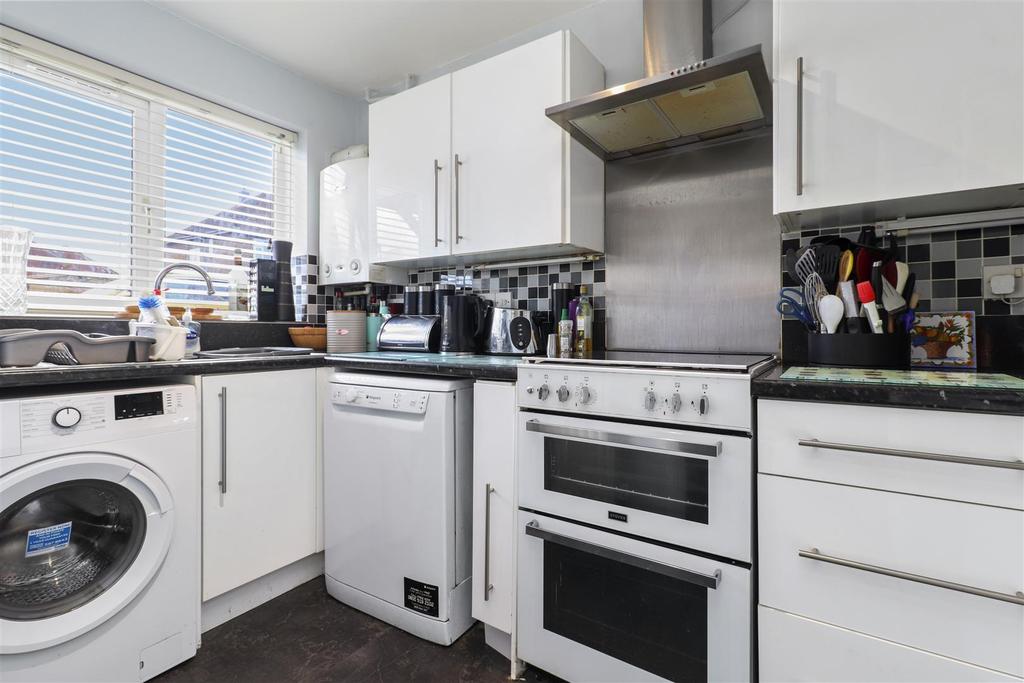 Ashley Gardens, Amberstone, Hailsham 2 bed terraced house £225,000
