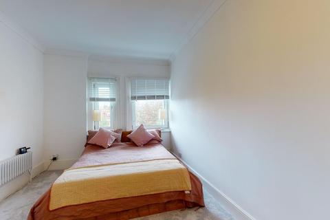 Flat 3, 39 Augusta Gardens, Folkestone, CT20 2RT