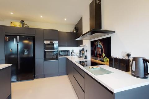 Flat 3, 39 Augusta Gardens, Folkestone, CT20 2RT