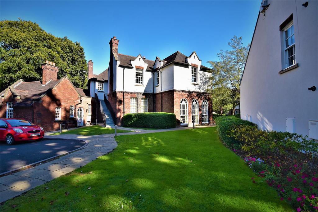 Rhosnesni Lane, Wrexham 2 bed penthouse £150,000