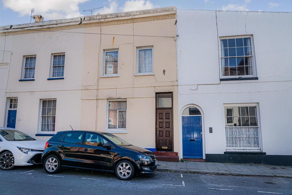 Charles Street, Herne Bay 3 bed terraced house £325,000