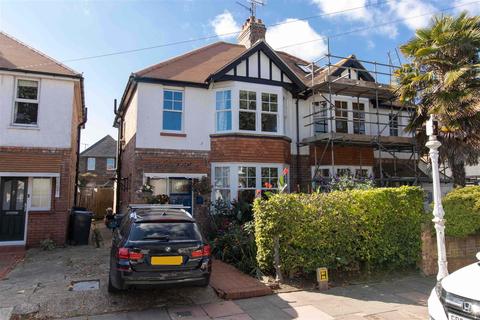 25 Browning Road, Worthing, BN11 4NR