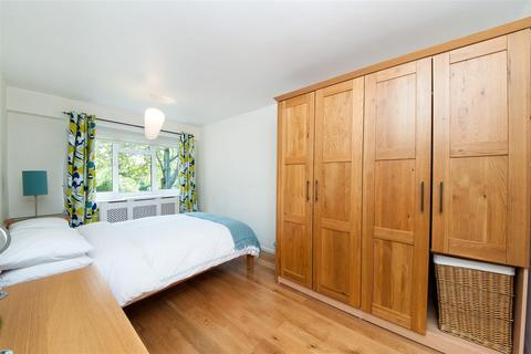 2 bedroom apartment to rent, Harben Road NW6