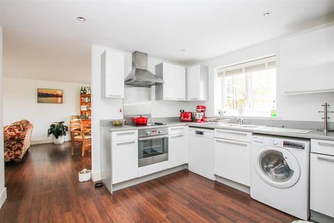 3 Henry Manning House Milan Walk, Brentwood, CM14 4JQ