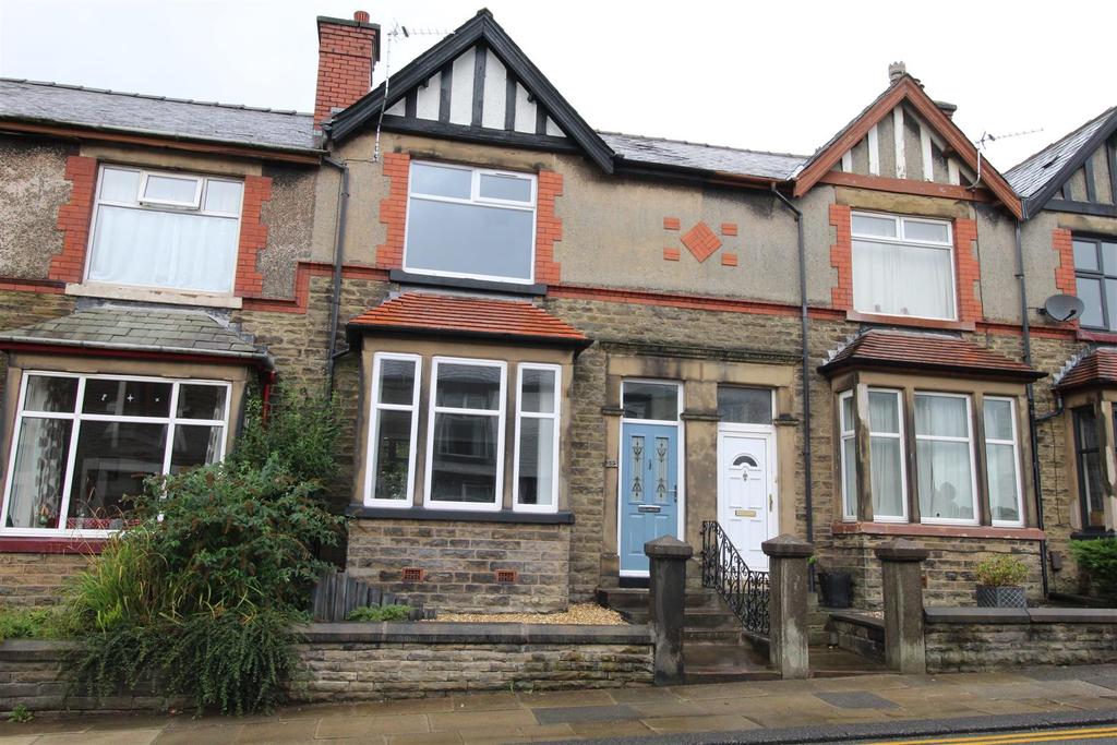 Crown Lane, Horwich, Bolton 3 bed terraced house £850 pcm (£196 pw)