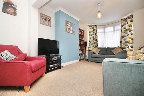 19 Pinecroft Road, Ipswich, IP1 6BW