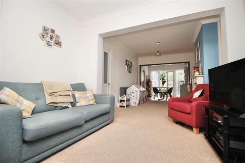 19 Pinecroft Road, Ipswich, IP1 6BW