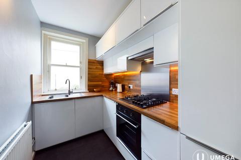 2 bedroom flat to rent, Simon Square, South Side, Edinburgh, EH8