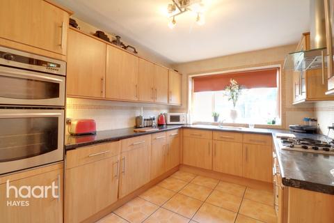 11 Grange Close, Hayes, UB3 2RU