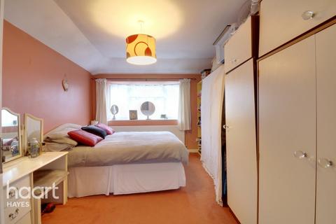 11 Grange Close, Hayes, UB3 2RU