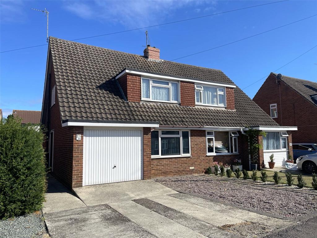 Burleigh Croft, Hucclecote, Gloucester, GL3 3 bed semidetached house