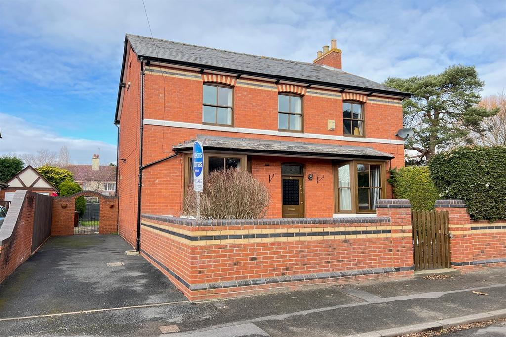 Ingestre Street, Whitecross, Hereford, HR4 5 bed detached house for