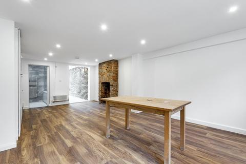 1, Grants Cottages Portsmouth Road, Esher, KT10 9AD