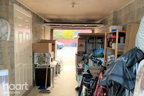 59 Birkdale Close, Swindon, SN25 2DH