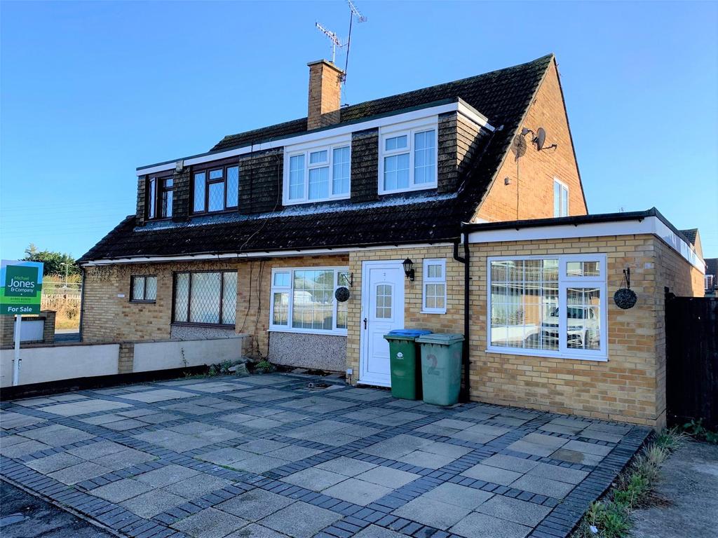 Burwash Close, East Preston... 3 bed semidetached house £365,000