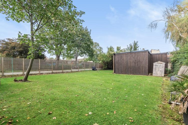 Culverden Road Balham SW12 1 bed flat £1,550 pcm (£358 pw)
