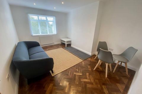 3 bedroom apartment to rent - Student Apartment Near St Lukes Campus - Warren House, Magdalen Road