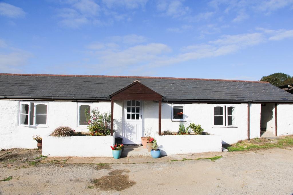 Kernville Farm, Greenbottom, Truro, TR4 2 bed bungalow £1,150 pcm (£