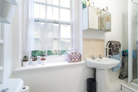 Studio to rent, Teesdale Close, Cambridge Heath, London, E2