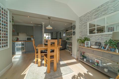33 Clark Terrace, Crieff, PH7 3QE