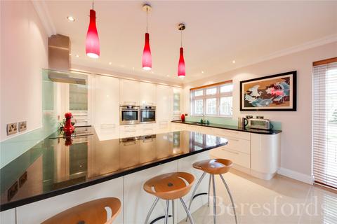 8 The Drive, Harold Wood, Romford, RM3 0DU