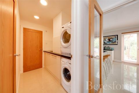 8 The Drive, Harold Wood, Romford, RM3 0DU