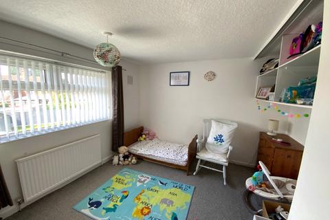 13 Anglesey Close, Ashton-under-lyne, OL7 9NJ