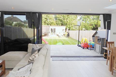 44 Walsingham Gardens, Epsom, KT19 0LU