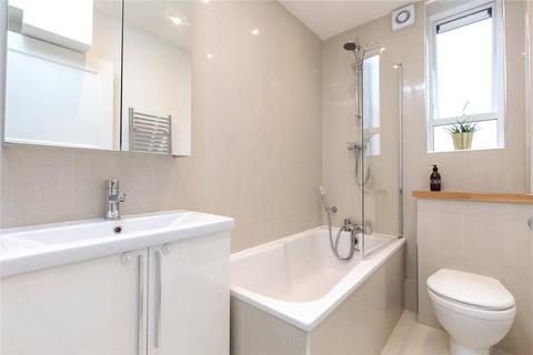 3 bedroom flat to rent, Tyndale Mansions, Upper Street, Angel, London