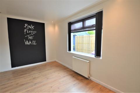 43 Braidwood Road, Kilwinning, KA13 7BL