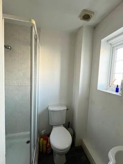 3 bedroom semi-detached house to rent, Nell Lane, Manchester M21