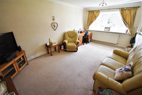 39 Beechcroft Avenue, Linford, Stanford-le-hope, SS17 0RE