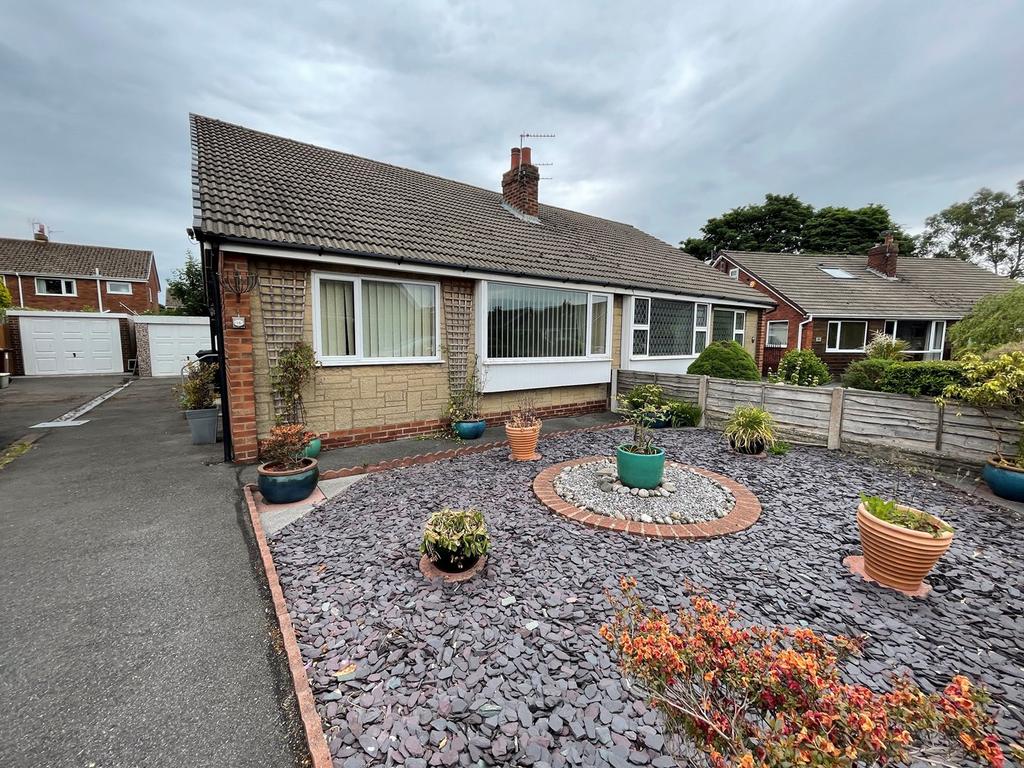 Brookdale, New Longton, Preston, PR4 2 bed semidetached house £174,950